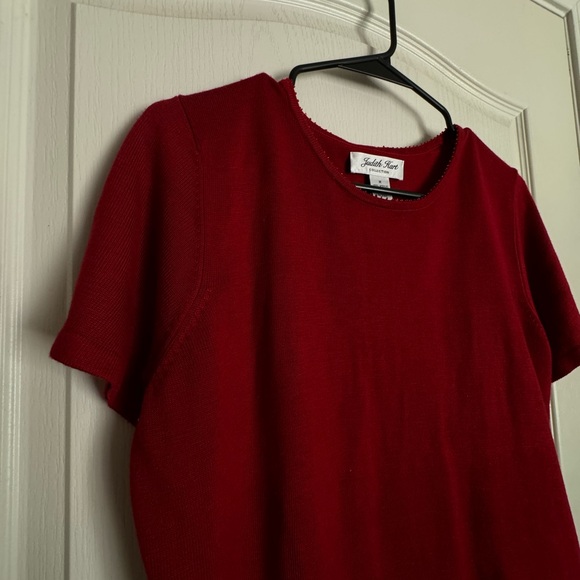 Vintage top red with small beads on collar - Picture 2 of 5